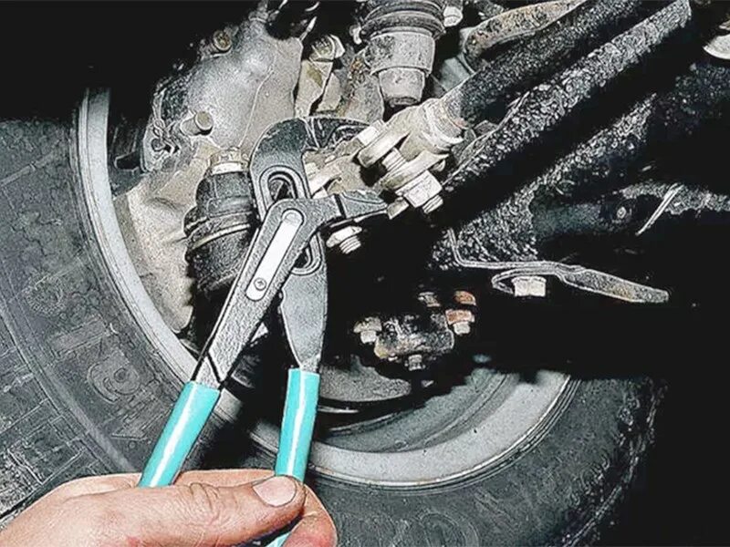 замена шаровых нужен ли сход развал. снятие шаровой опоры ваз 2110. Cube 2009 замена шаровой. замена передних шаровых скайлайн р32. замена шаровых нужен ли сход развал.