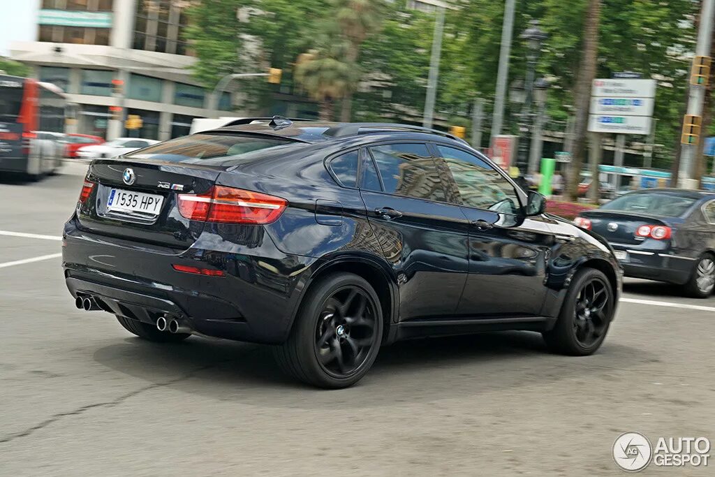 M6 pro или x6 pro. BMW e71 x6m Black. БМВ х6 м чёрный анти хром. BMW x6 антихром. BMW x6m черные колеса.