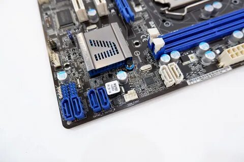 Материнка asrock