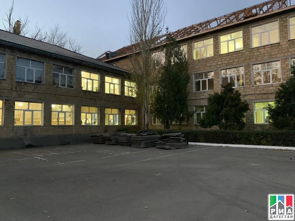 Гимназия 1 махачкала. Гимназия 38 махачкала. 38 гимназия школа махачкала. Гимназия 38 махачкала учителя. Гимназия 38 махачкала учителя.