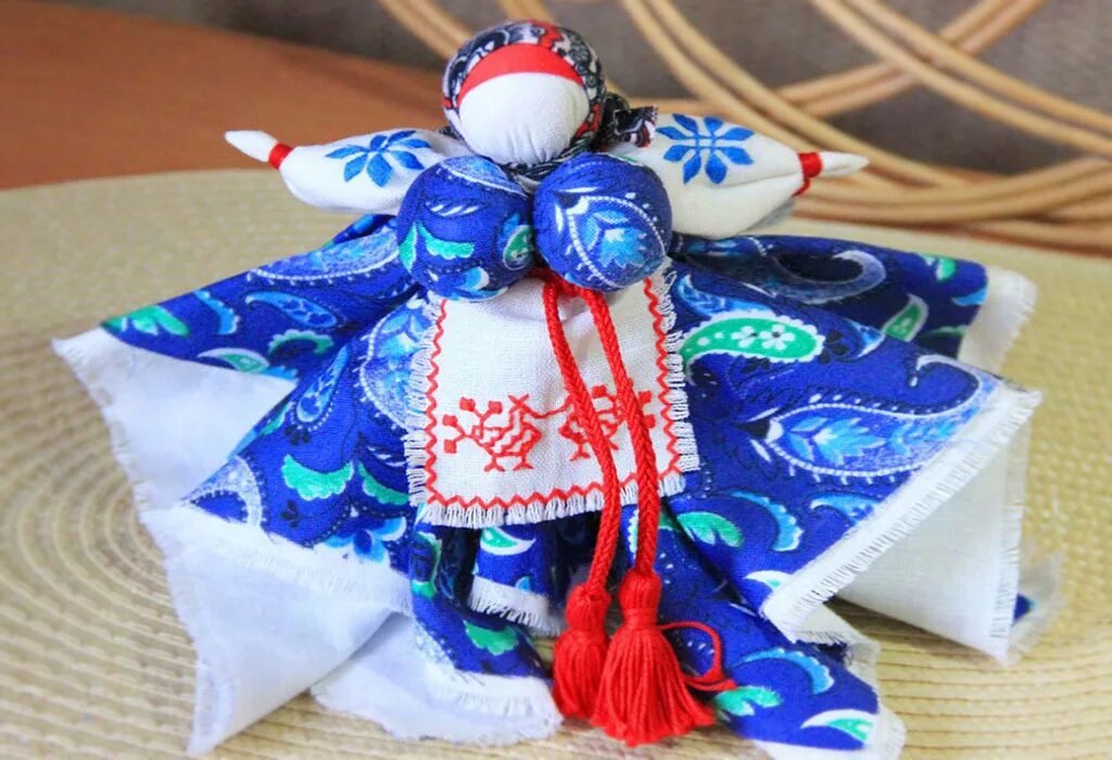 Народная кукла желанница. Славянская кукла берегиня. Кукла оберёг неразлучники. Изготовление традиционной куклы. Народная тряпичная кукла берегиня.