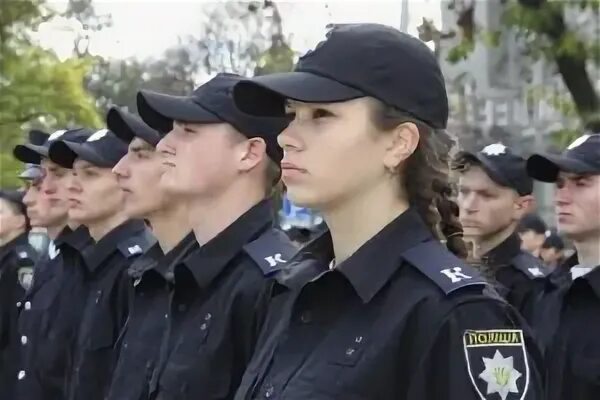 Можно ли в полицию после 11 класса. Девушки в колледже полиции. полиция профессия для девушек после 9 класса. поступить на полицейского после 9 класса девушке.