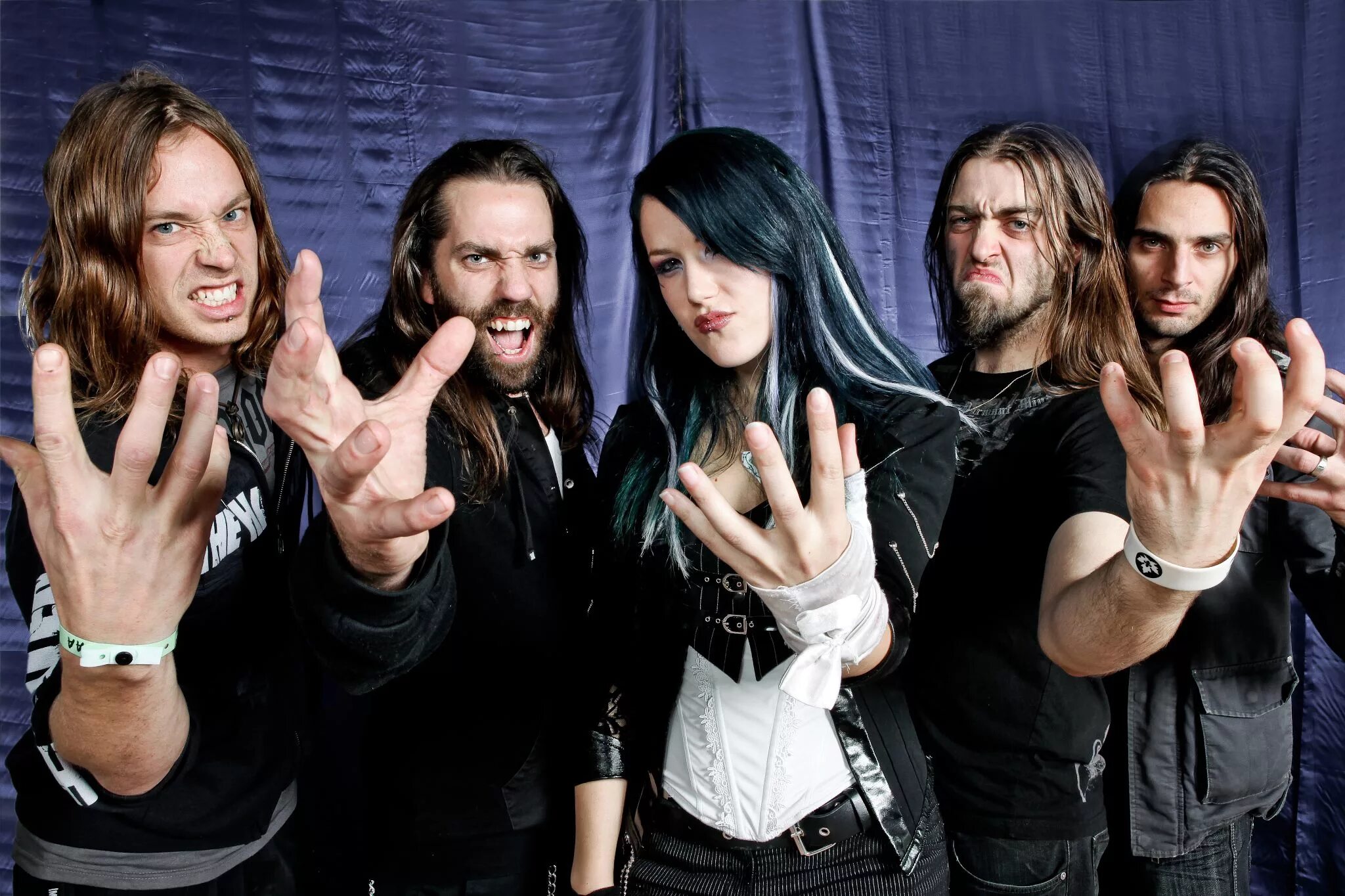 Современные группы играющие. The Agonist. Arch Enemy Band. Группа the Agonist. Arch Enemy 2007.