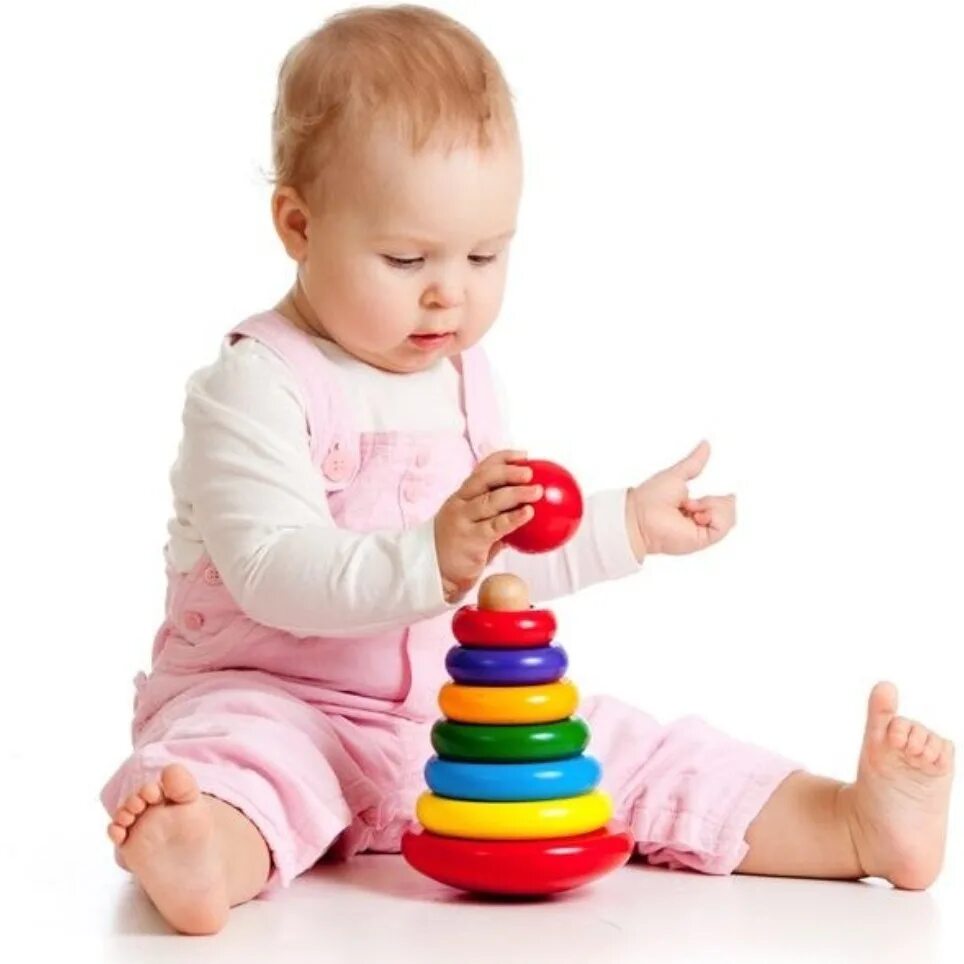Игрушки в 7 месяцев ребенку. Игрушки для детей. Пирамидка для детей. Игрушки для годовалого. Игрушки для детей до года.