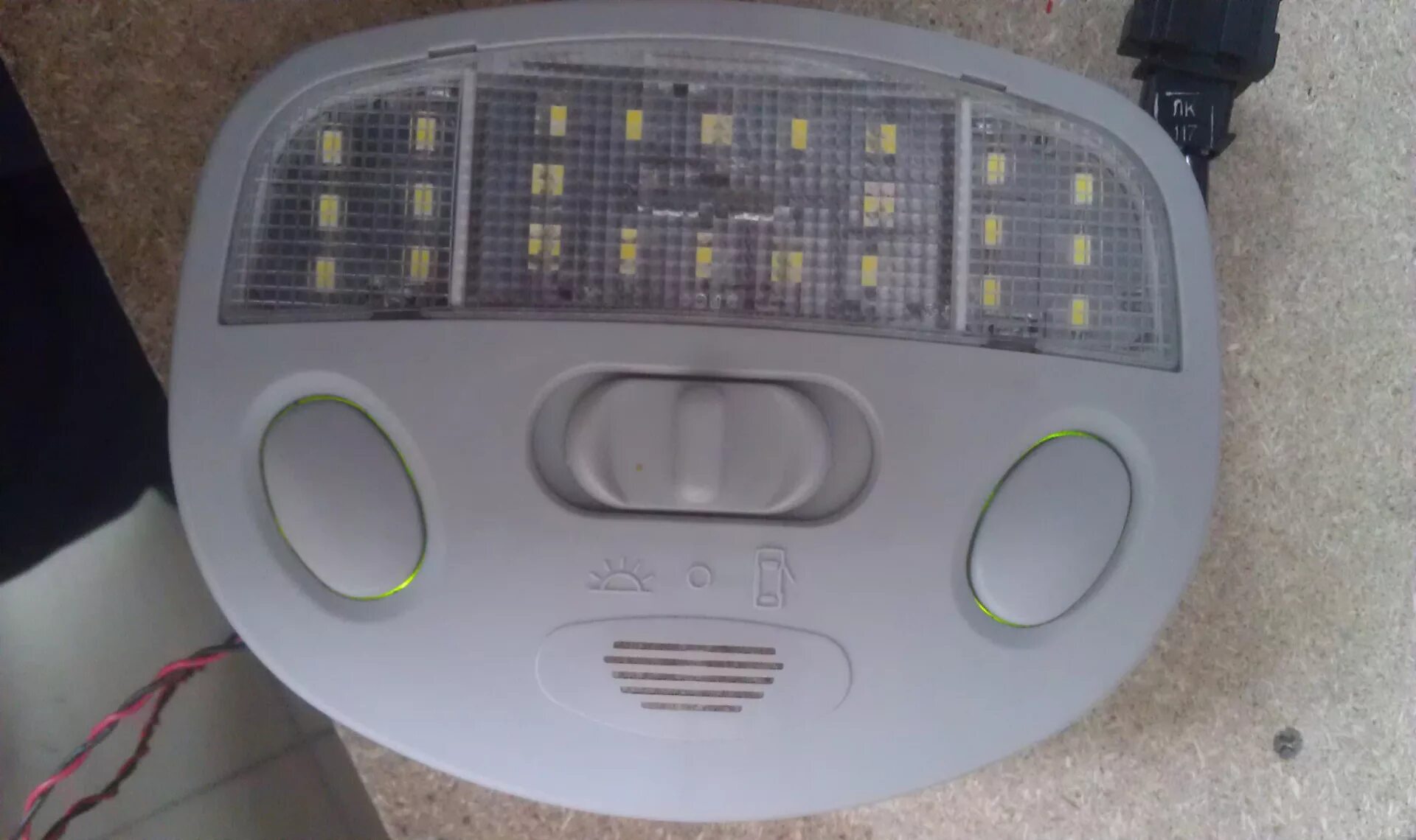 Плафон салона led. Плафон салона ваз 2190. плафон салона гранта 2190. плафон освещения салона ваз 2190. ваз 1118 плафон салона артикул.