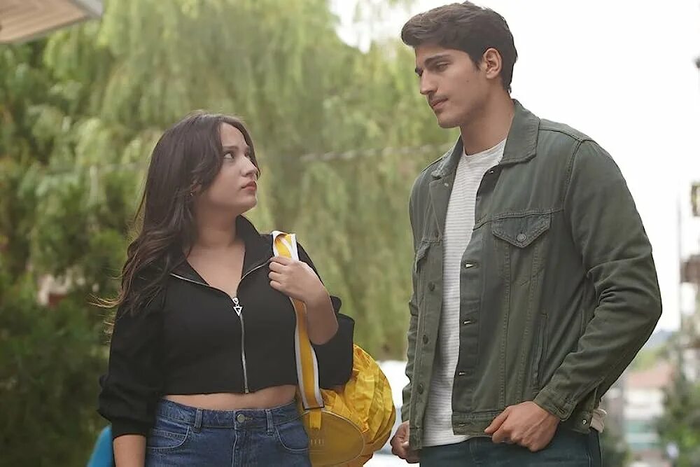 Ask izle. Бурджу озберк любовь разум месть. Отель романтических свиданий. Ask izle. Селим байрактар любовь заставит плакать.