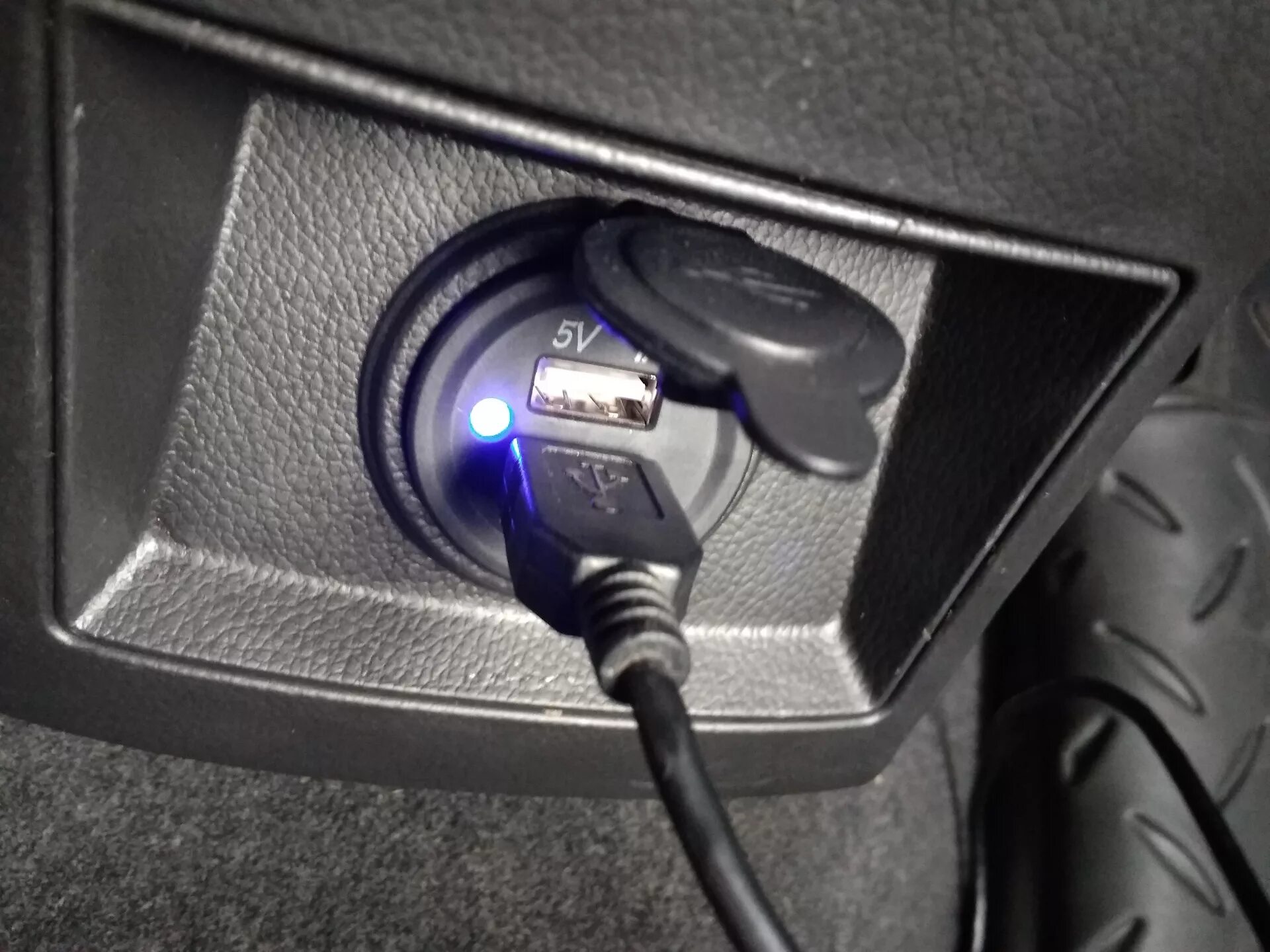 Установка USB-розеток, кнопки омывателя фар. Часть 1 - Chrysler Sebring (2G), 2,