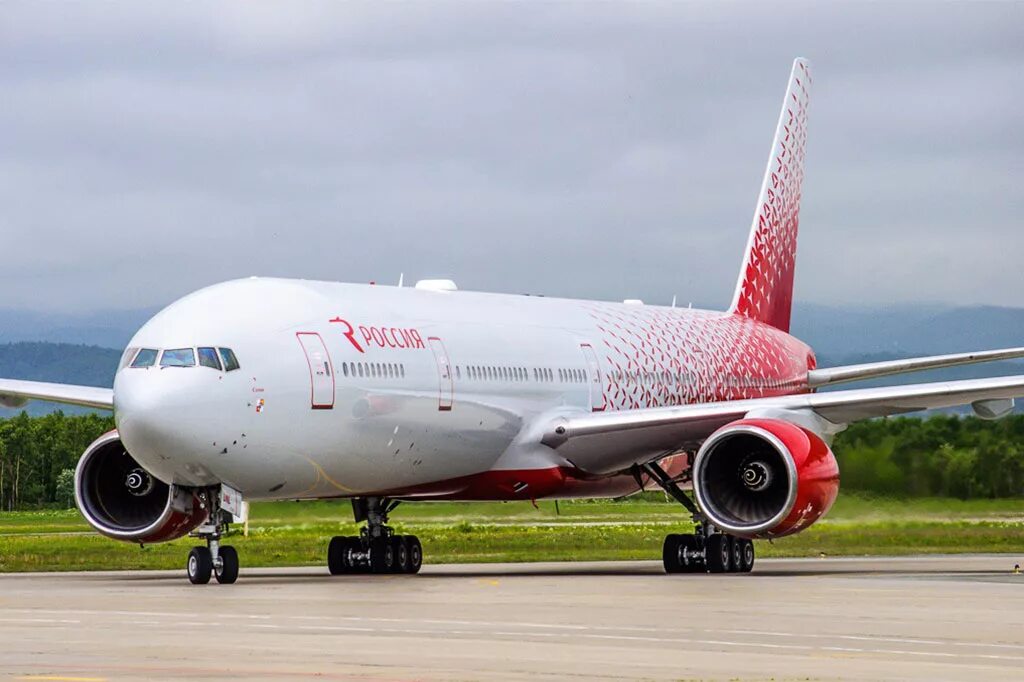 Самолет Боинг 777. Самолёт Boeing 777-300. Боинг 777 900. Боинг 777 авиакомпании.