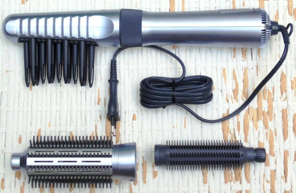 Фен стайлер что это. Braun Satin hair 5 Airstyler. Браун сатин Хаир 3 фен щетка. Фен стайлер Браун. Фен-щетка Braun as 330, черный.