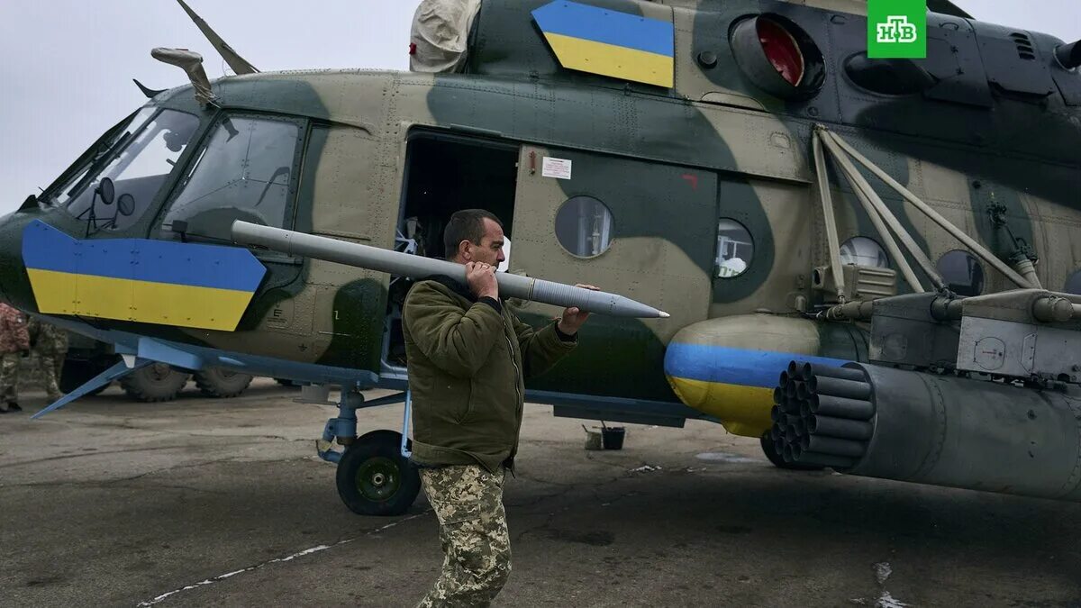 Украинские вертолеты. Военные вертолеты России. Украинские вертолеты военные. Вертолетный бой на Украине.