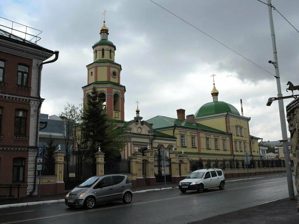 Храм сошествия святого духа в казани часовня. Храм святого духа казань. Казань церковь сошествия св. Свято духов храм нестеров. Храм сошествия святого духа на туфана миннуллина.