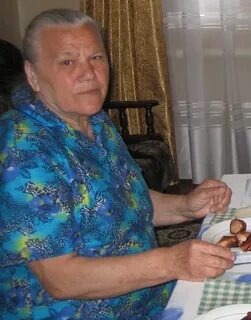 Бабушка тая