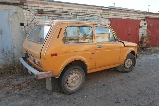 Купить б/у LADA (ВАЗ) 2121 (4x4) I 1.6 MT (75 л.с.) 4WD бензин механика в Москве