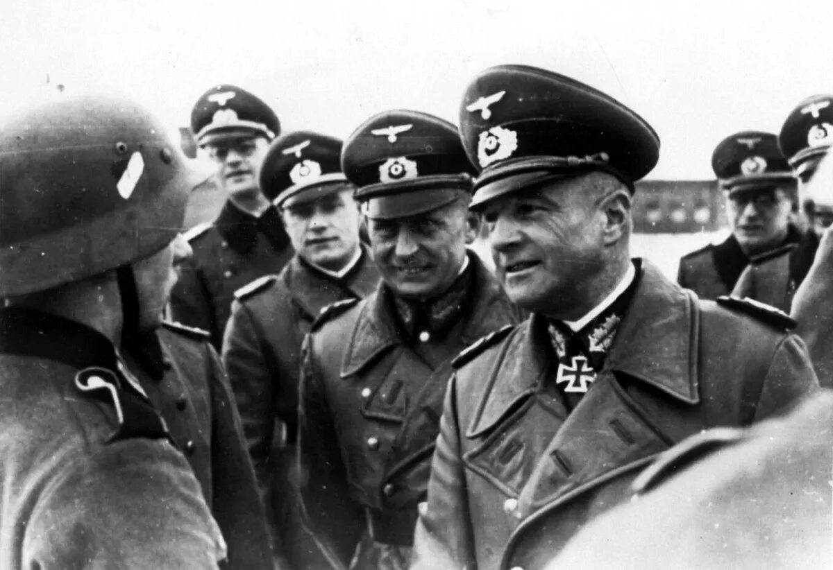 Todt немецкая организация. Удивлённый немец. Битва на одере 1945. Солдат ww2 вермахт. Гюнтер анхальт сс лейбштандарт.