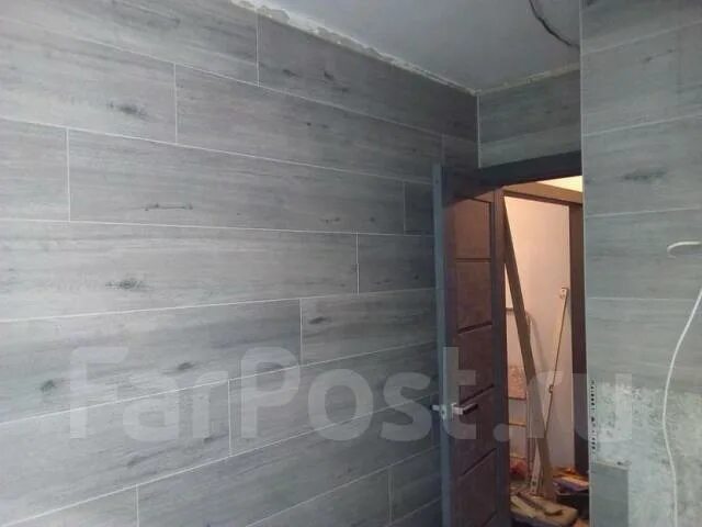 Ламинат на стену фото реальные Rethunk Junk by Laura Furniture and Cabinet Paint Decoración de unas, Diseño de