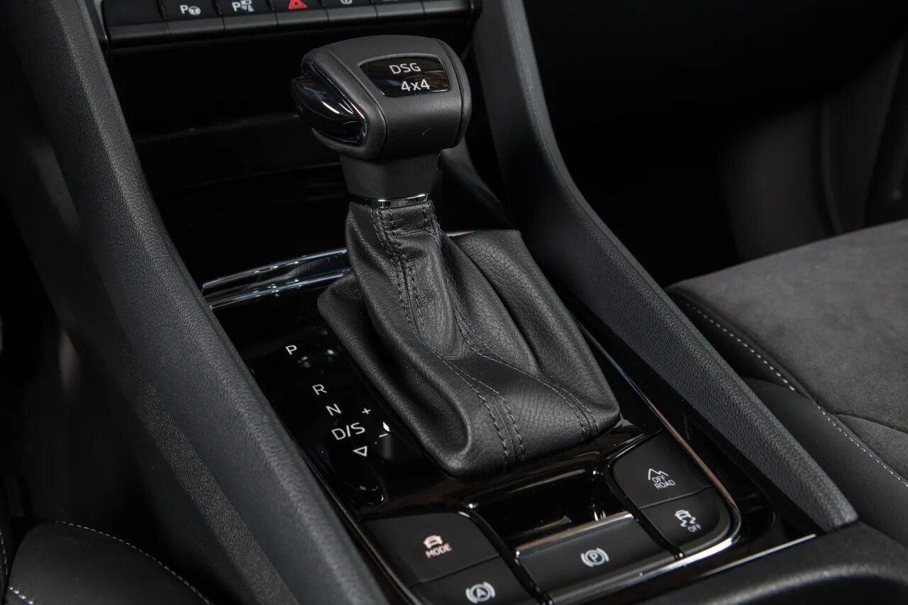 Шкода автоматическая коробка передач. Шкода дсг. skoda kodiaq dsg. ручка кпп skoda kodiaq. коробка дсг шкода.