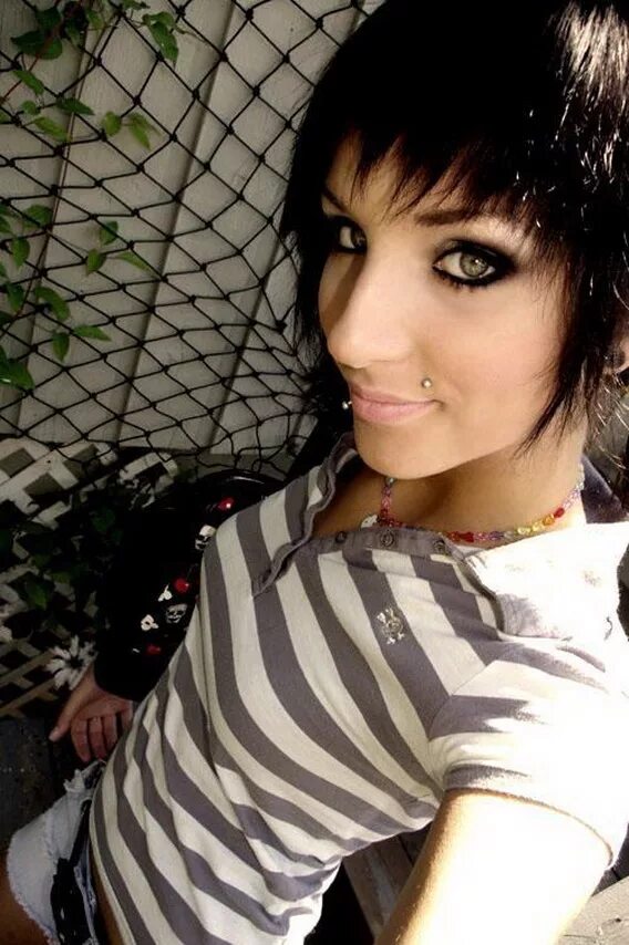 Юные эмочки. Эмо девочки. Юные эмочки. Эмо девочки 14 лет. Юные эмо.