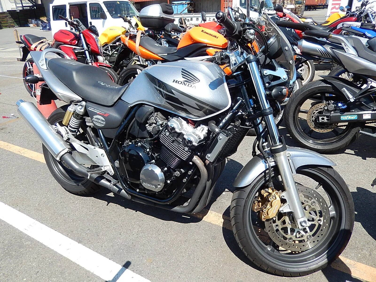 Honda cb 400 super four. Honda cb400sf vtec 3. Honda cb 400 sf vtec. Honda cb400sf. Honda cb 400 vtec 3 разгон до 100.