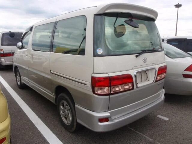 Тойота хайс 2001. Toyota hiace 2001. toyota grand hiace 2001 салон. grand hiace 2001 салон. тойота гранд хайс салон.