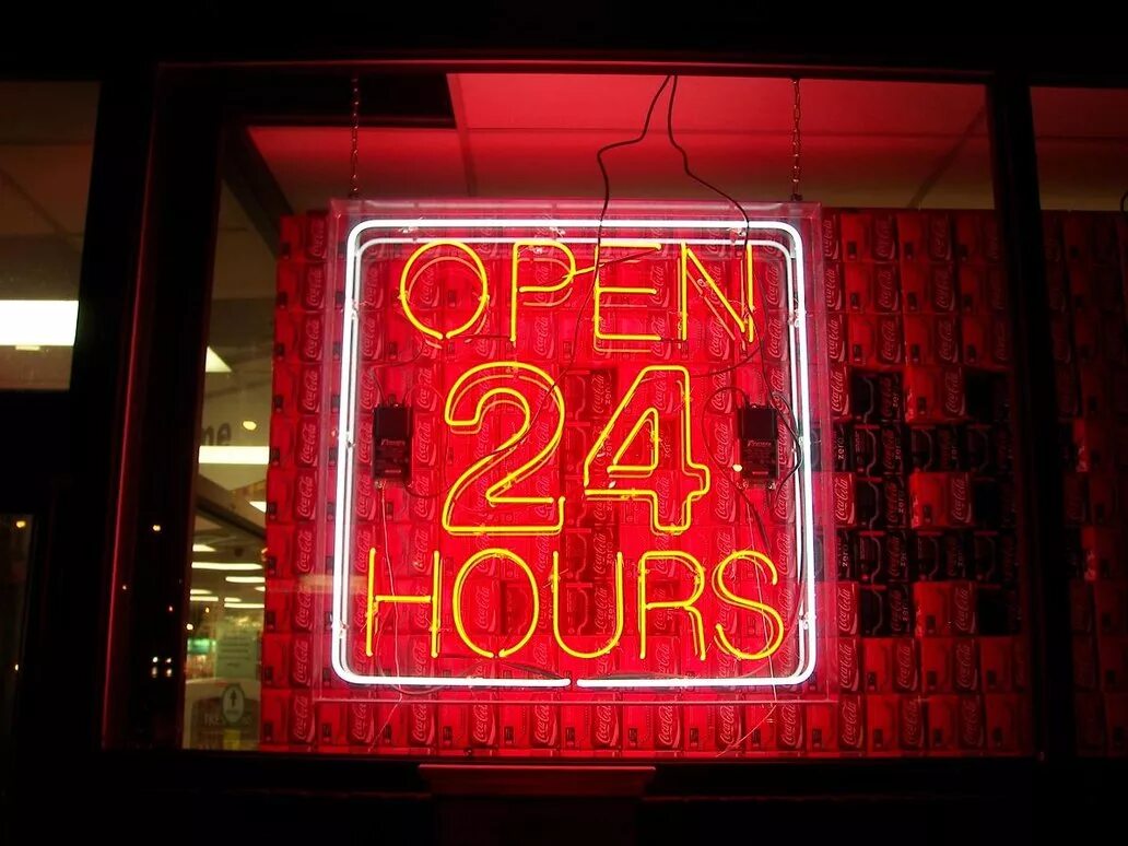 24 часа опен. 24 часа open. 24 фото. неоновая вывеска bar open 247. открыто 24 часа.