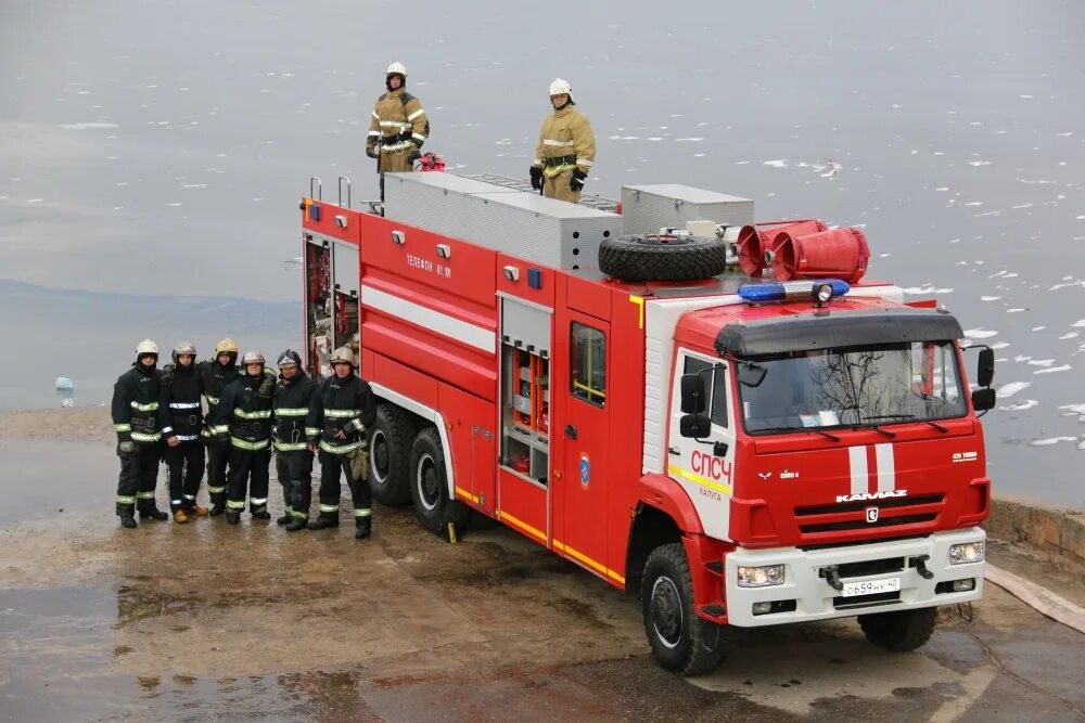 Пожарный автомобиль. Пожарная машина МЧС. Пожарно-спасательный автомобиль. Современные пожарные автомобили.