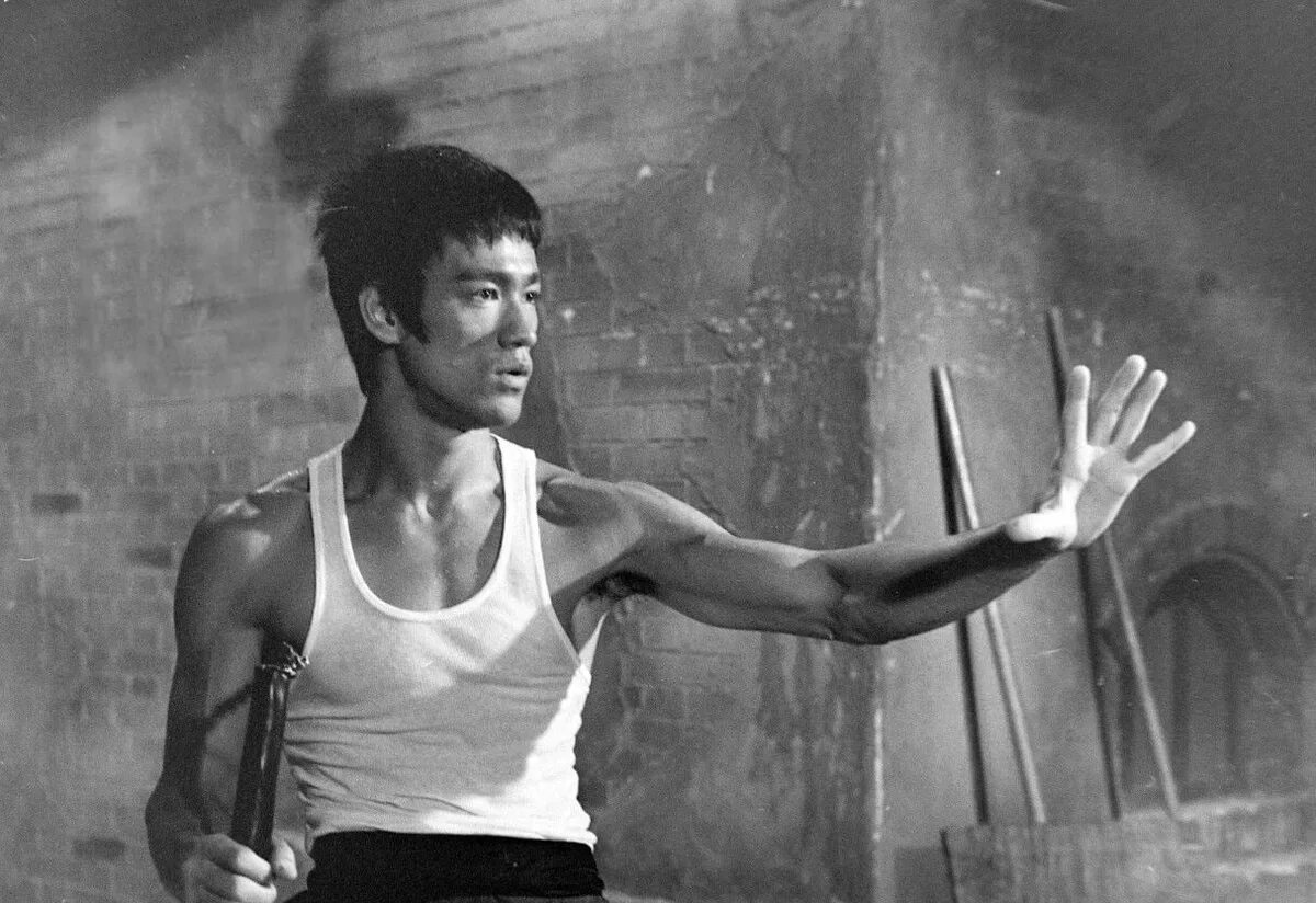 Белый брюс. Брюс ли. Брюс ли фото. Брюс ли | Bruce Lee. Брюс ли 2022.