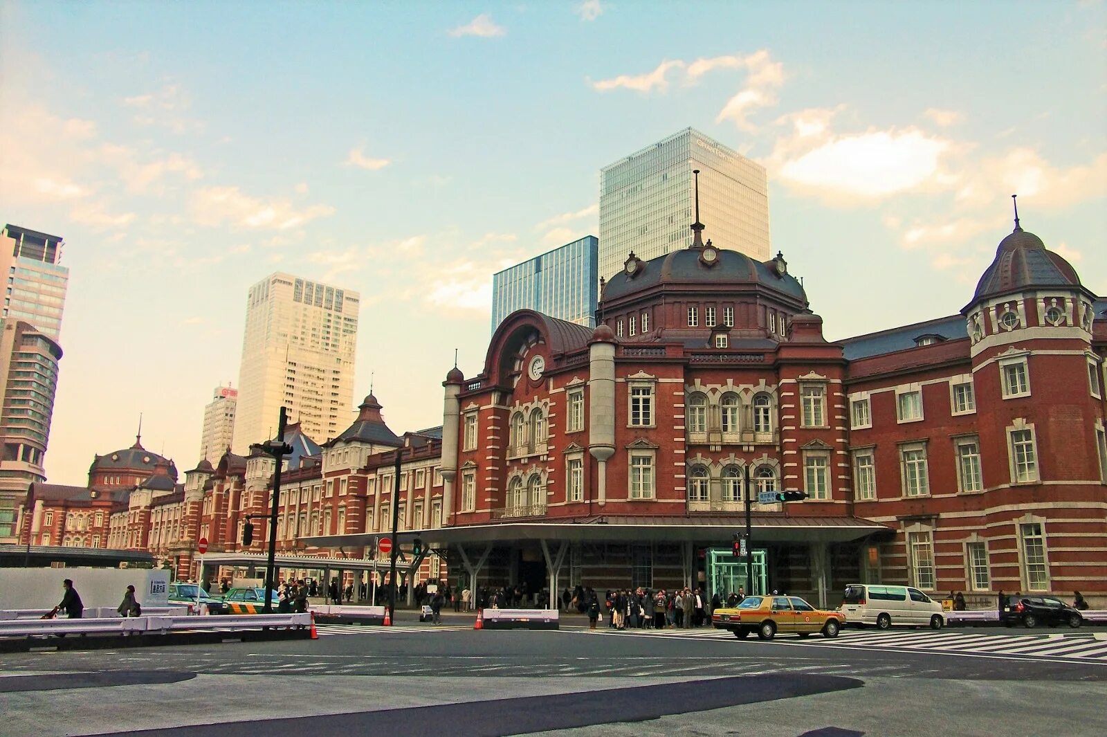 Вокзал Токио. ЖД вокзал Токио. Вокзал в Токио 1914-Тацуно кинго. Building of Tokyo Station.