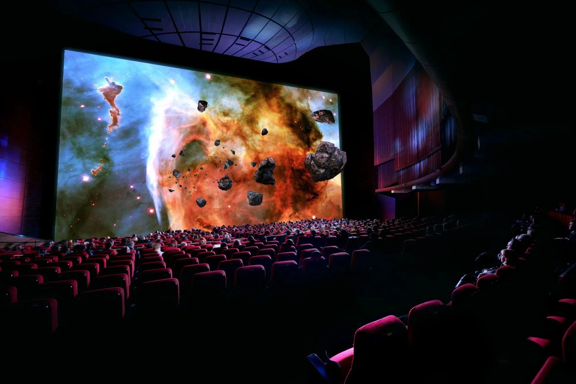 Кинотеатр развлечение. IMAX 5d. 3д кинотеатр. Экран кинотеатра. Большой экран в кинотеатре.