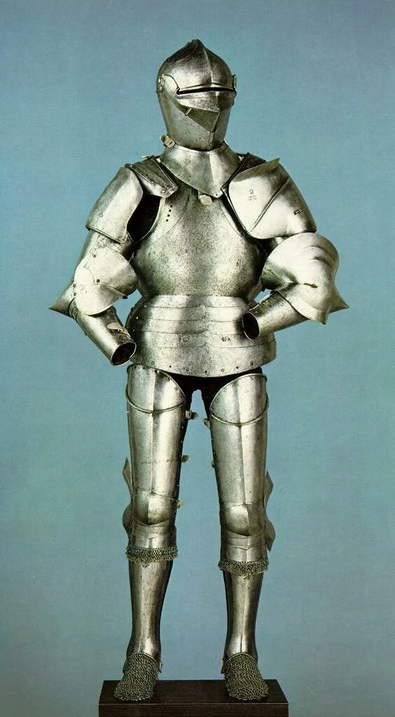 доспех 15 века. рыцарский доспех 15 век. европейский доспех 15 века. миланский доспех 15 века кираса. миланский рыцарский доспех 15 века.