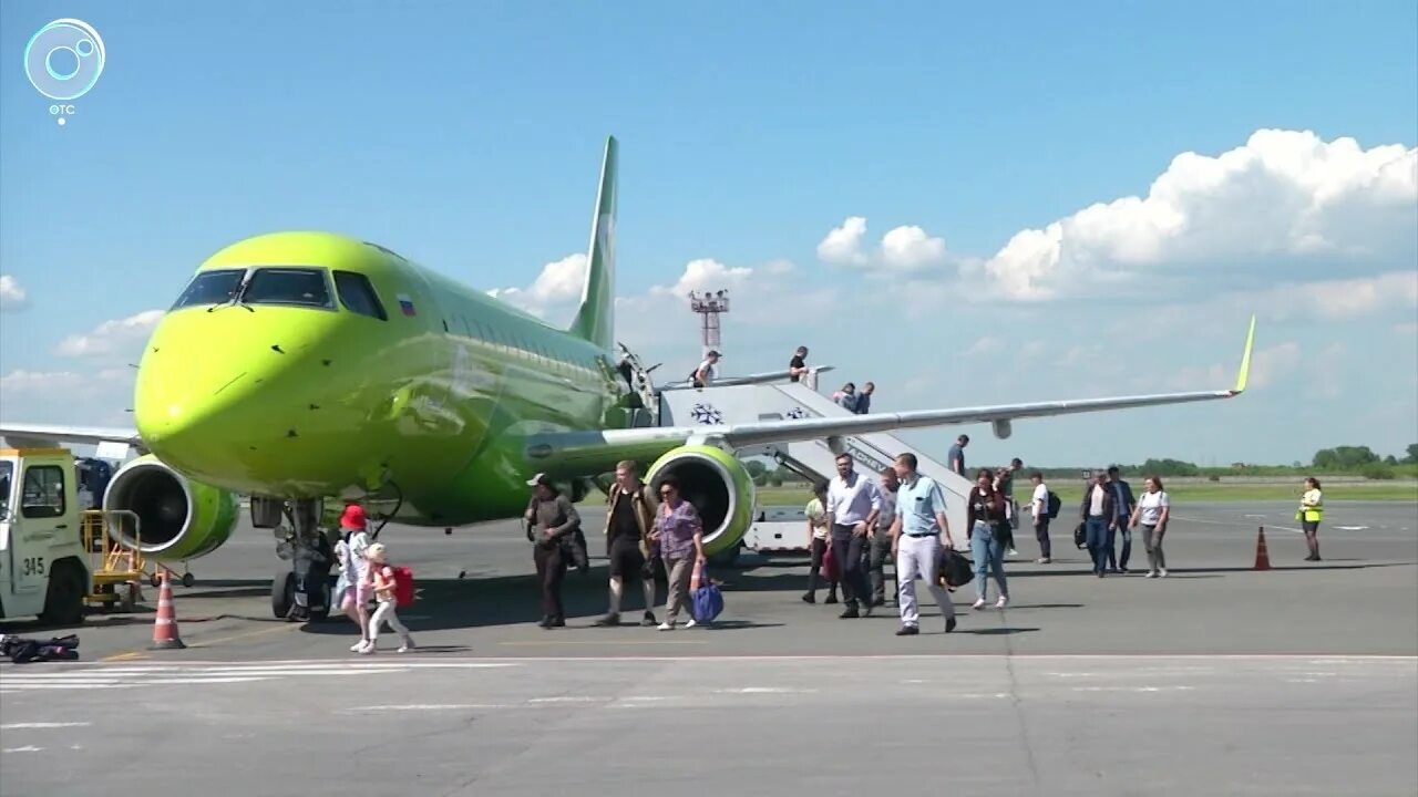 Самолеты в барнауле купить. Авиафлот Барнаул трансфер Толмачево. Аэропорт Новосибирск. Полет на самолете Барнаул. Толмачёво аэропорт до Новосиба.