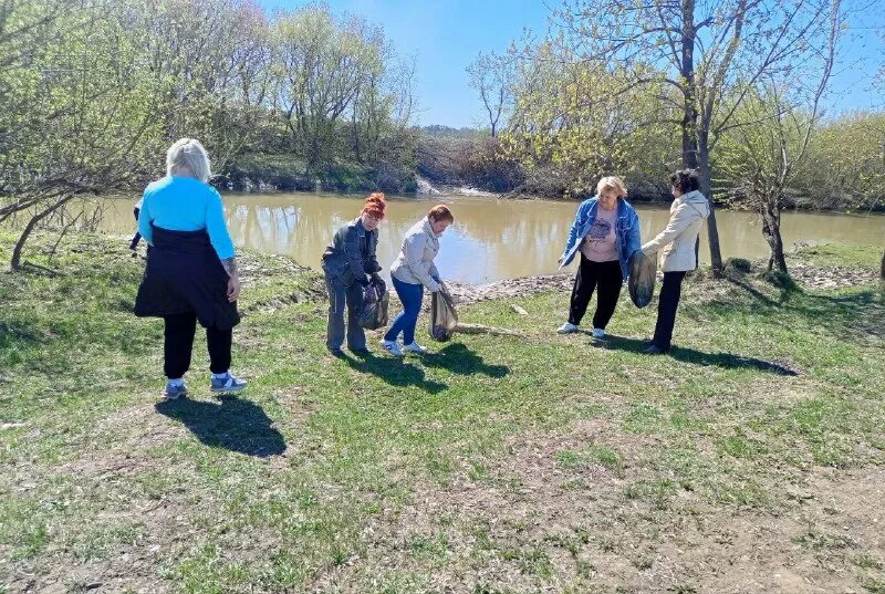 акция чистый берег и вода россии. ресурс xxi век. ресурс xxi век. политические исследования иллюстрации. ресурс xxi век.