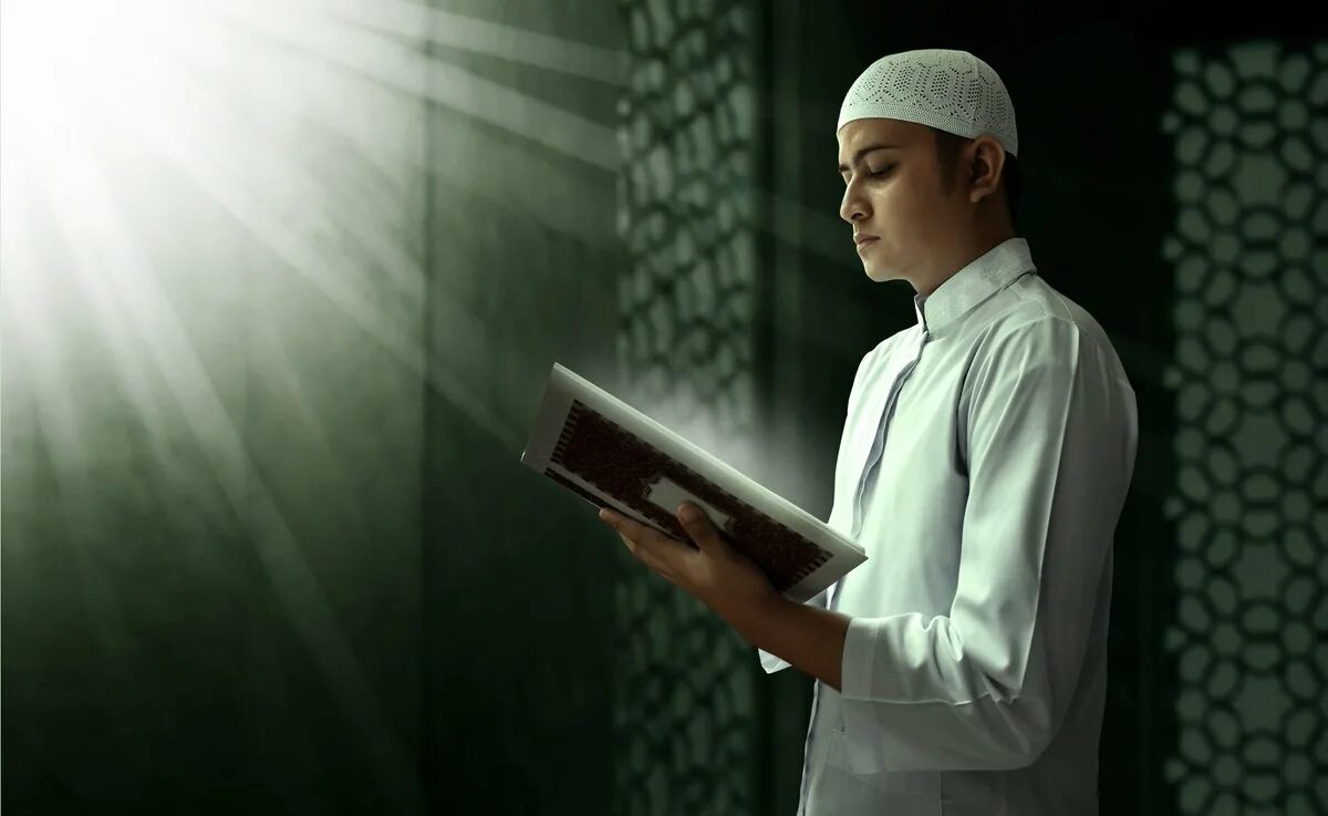 Коран лучшее чтение корана слушать. Билмаганин сўраб ўрганган – Олим. Чтение Корана.