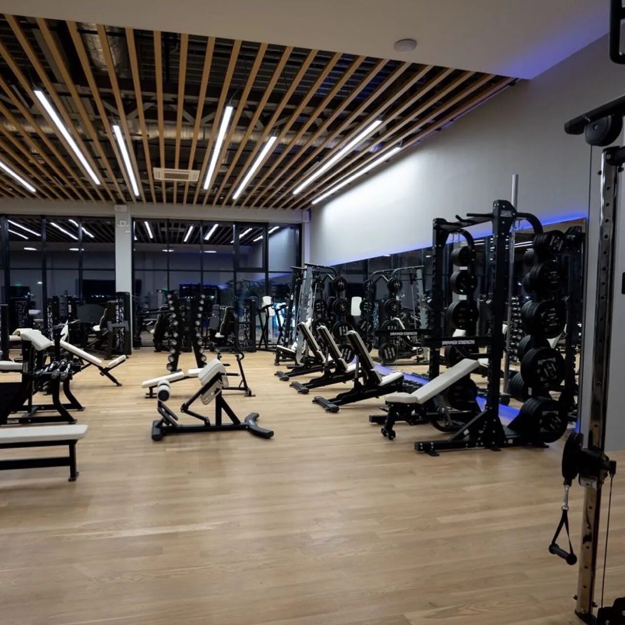 Fitness hall, череповец. Crocus fitness лужники. Crocus fitness курская. Черняховского 17 калининград. Крокус фитнес аэропорт.