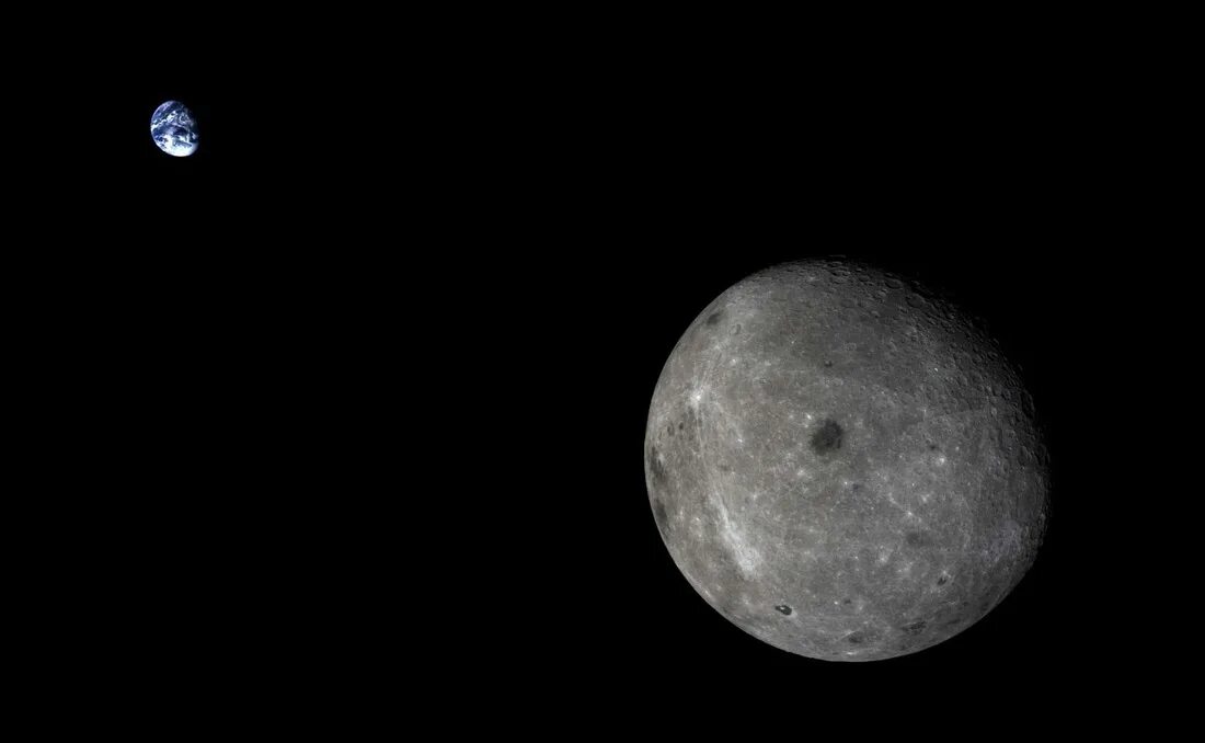 Луна 5 мир. Чанъэ-5т1. Первый снимок Луны 1839. Луна и земля. Фотографии Луны.