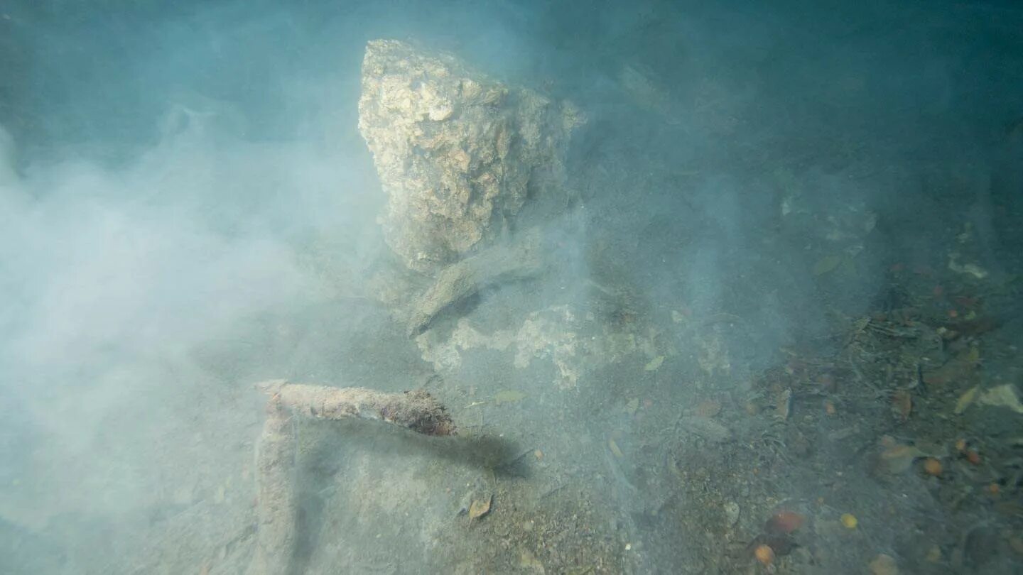 Слои черного моря. Черное сероводородное море. Чёрное море сероводородный слой. Черное сероводородное море. Чёрное море сероводородный слой.