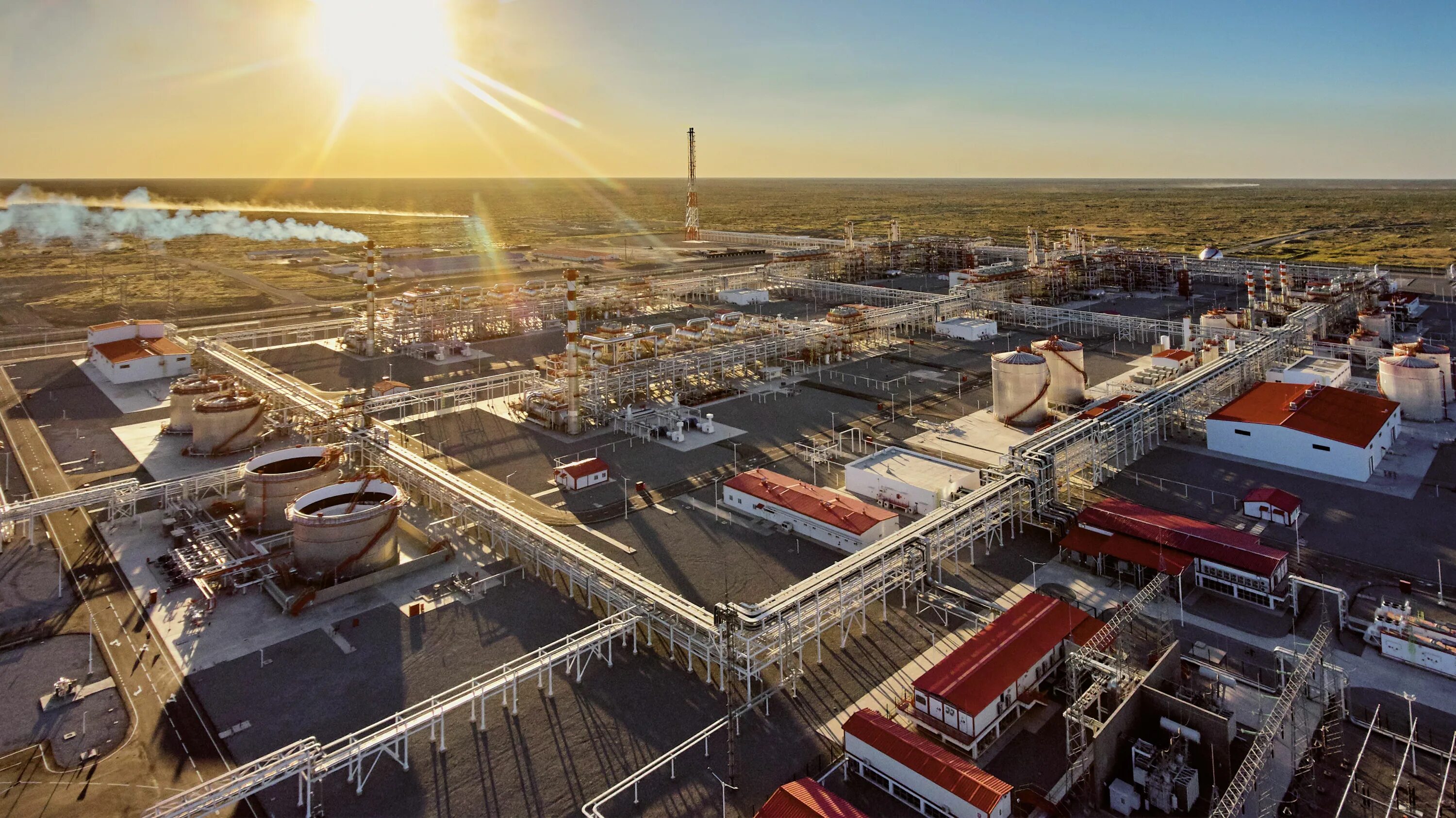Лукойл оперейтинг компани. Кандымский газоперерабатывающий комплекс узбекистан. кандым узбекистан завод. лукойл узбекистан кандым. бухара кандым завод.
