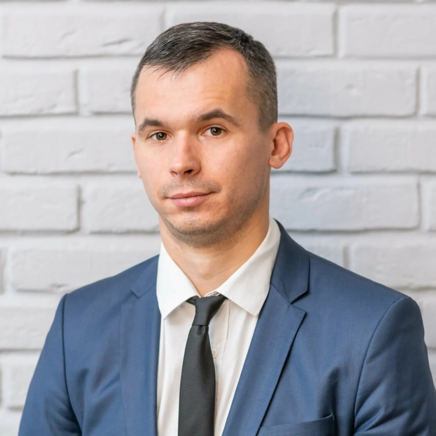 Артем дмитричев калининград. Артур айрапетов адвокат. Реестр адвокатов калининградской. Адвокатская палата иркутской области официальный сайт. Олег русакович.