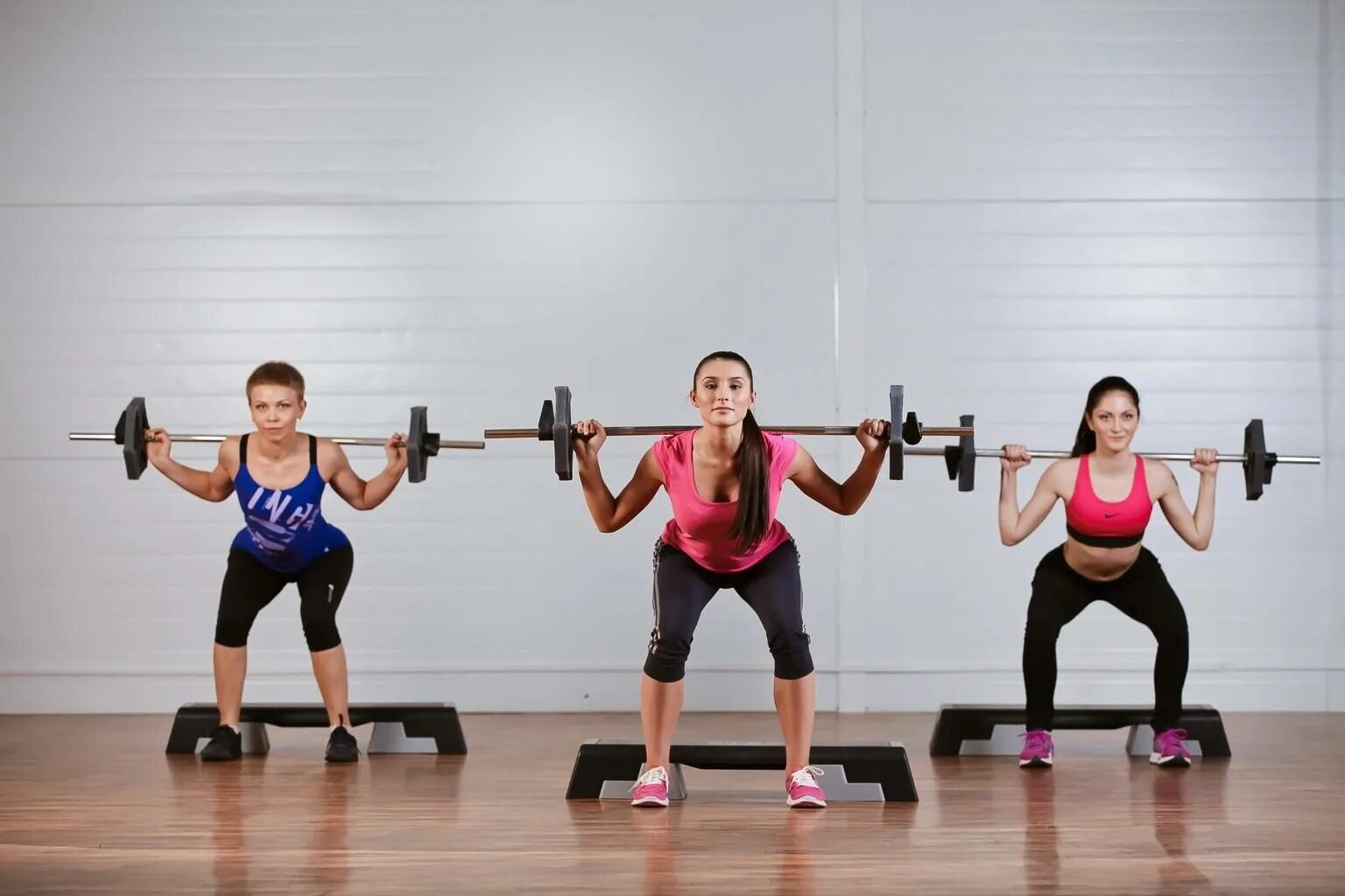 Тренировка повер. Боди-памп (body Pump). Боди памп тренировка. Айрон кросс тренировка. Хот Айрон фитнес.