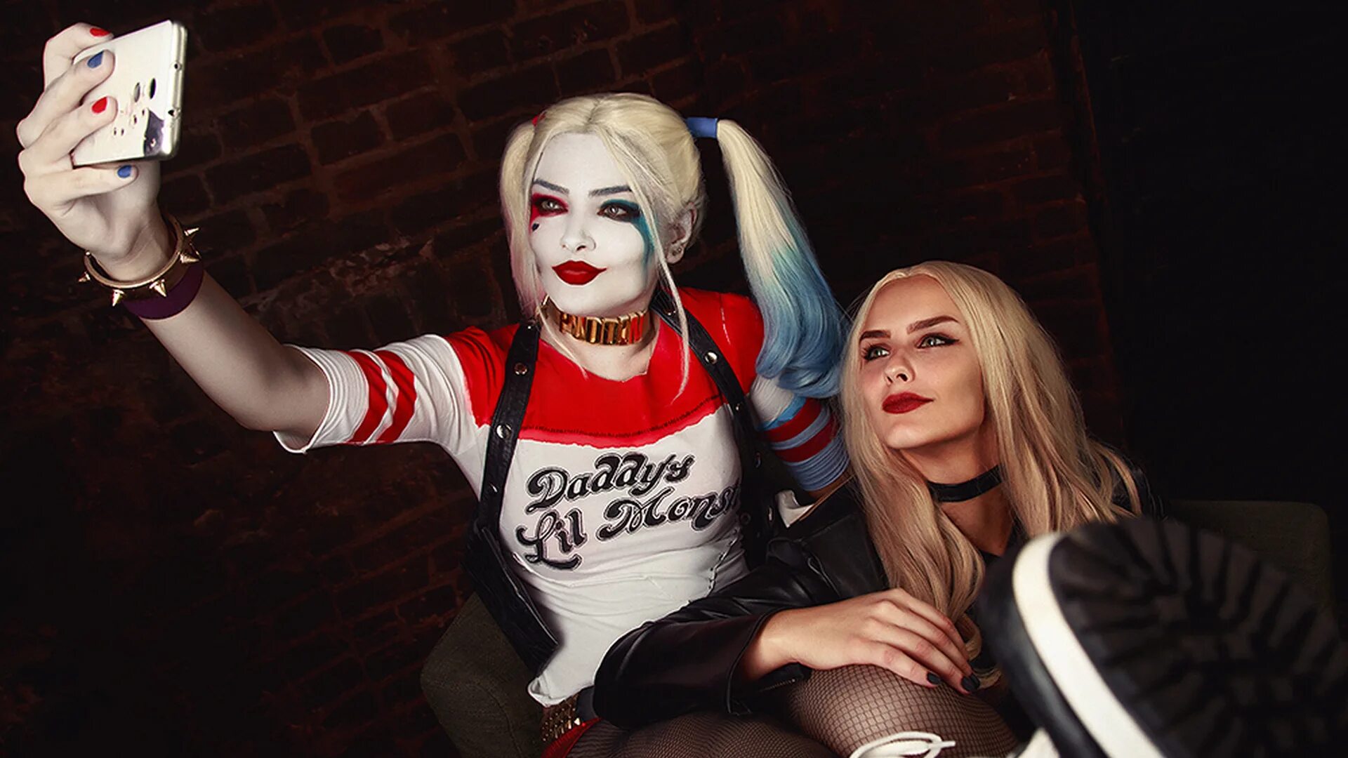 Покажи харли квинн. Покажи харли квинн. Harley quinn. Х̆̈ӑ̈р̆̈л̆̈й̈ к̆̈в̆̈й̈н̆̈. Покажи харли квинн.