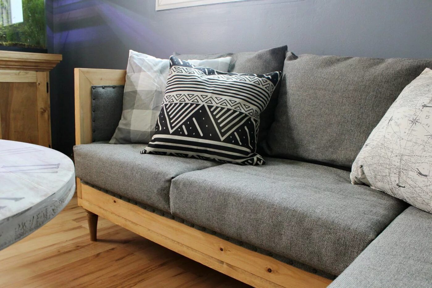10 Easy ways to build a DIY Couch without Breaking the Bank