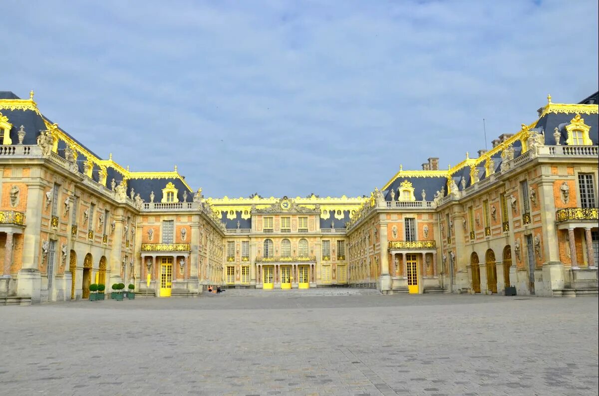 Версаль м. Отели Версаль Франция. Palace of Versailles. Отель Mercure Versailles Chateau в Версале. Отель Hotel le Versailles в Версале.