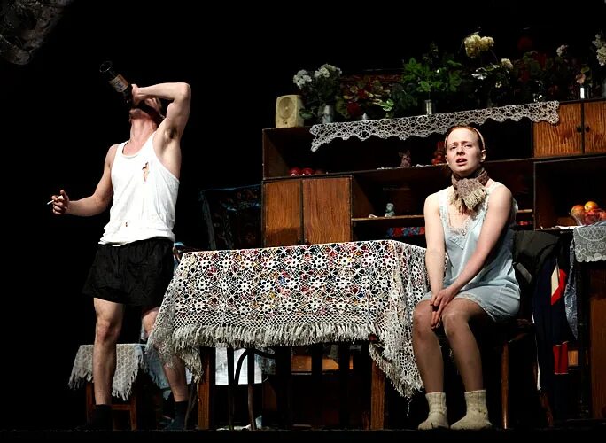 Мурлин мурло спектакль. Коляда мурлин мурло. Мурлин мурло. Мурлин мурло спектакль дорошина гармаш. Елена яковлева мурлин мурло.