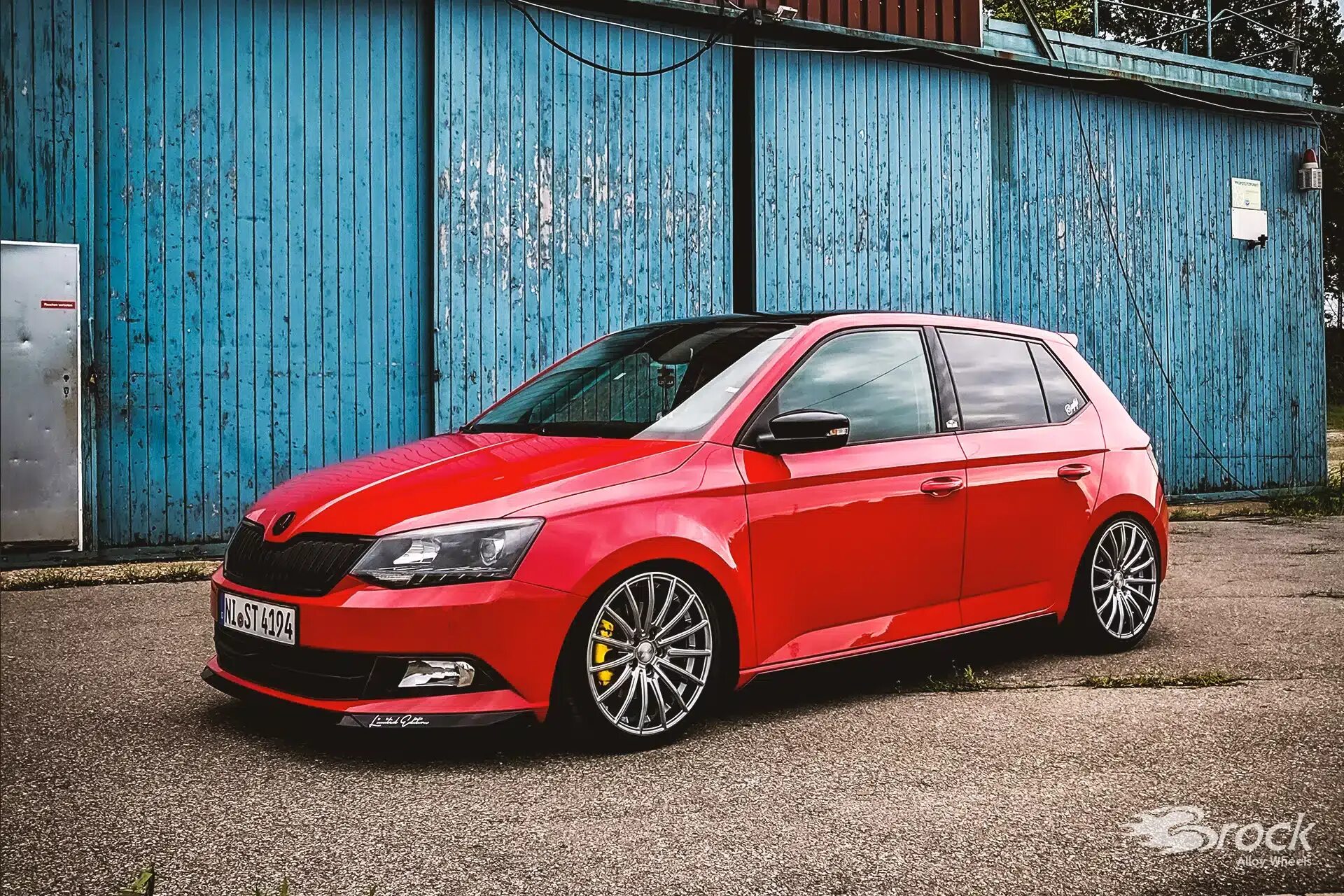 Skoda fabia r17. Skoda fabia r17. Skoda fabia r17. Диски на фабию 2. Шкода фабия r17.