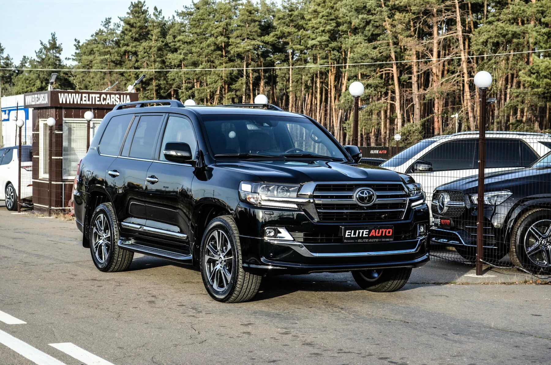 Lc 200 дизель. Toyota Land Cruiser 200 Executive. Toyota Land Cruiser 200 Executive Lounge 2019. Toyota Land Cruiser 200 Executive 2021. Toyota Land Cruiser 200 Executive Lounge 2020.