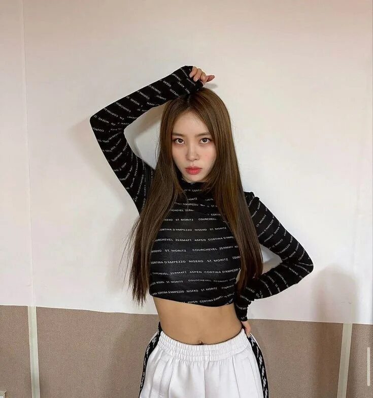 Шеврон роа власова. Роа x in. Роа аниме. Роа x in. Плакаты власовской армии.