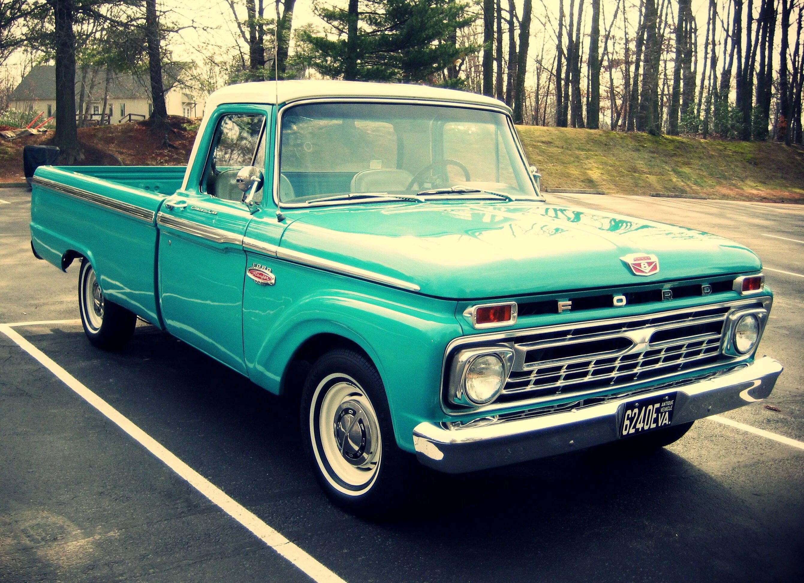 Старый пикапер. Ford Pickup 1966. Old Ford Pickup. 1966 Ford f100. Ford Pickup 1970.