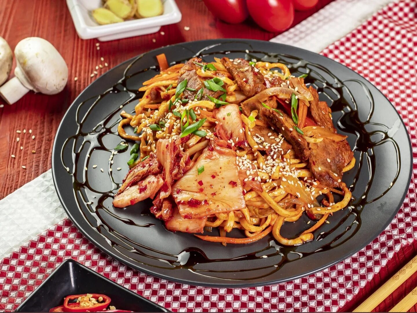 Лапша kimchi. Кимчи удон. яки удон кимчи. удон со свининой и кимчи. лапша кимчи.
