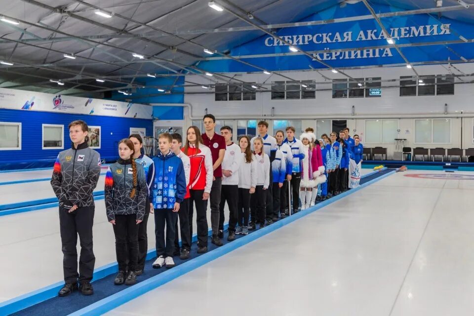 Северная ходьба красноярск. Керлинг красноярск. Парк татышева красноярск. Курск спортивная гимнастика соревнования. Спортивные соревнования в красноярске.