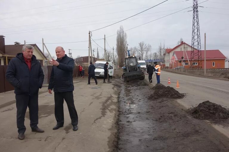 Россошанский районный суд сайт. Городское благоустройство Россошь. Городское благоустройство Россошь Гревцев. Городское благоустройство диспетчер Россошь. Городское благоустройство Россошь руководитель фото.