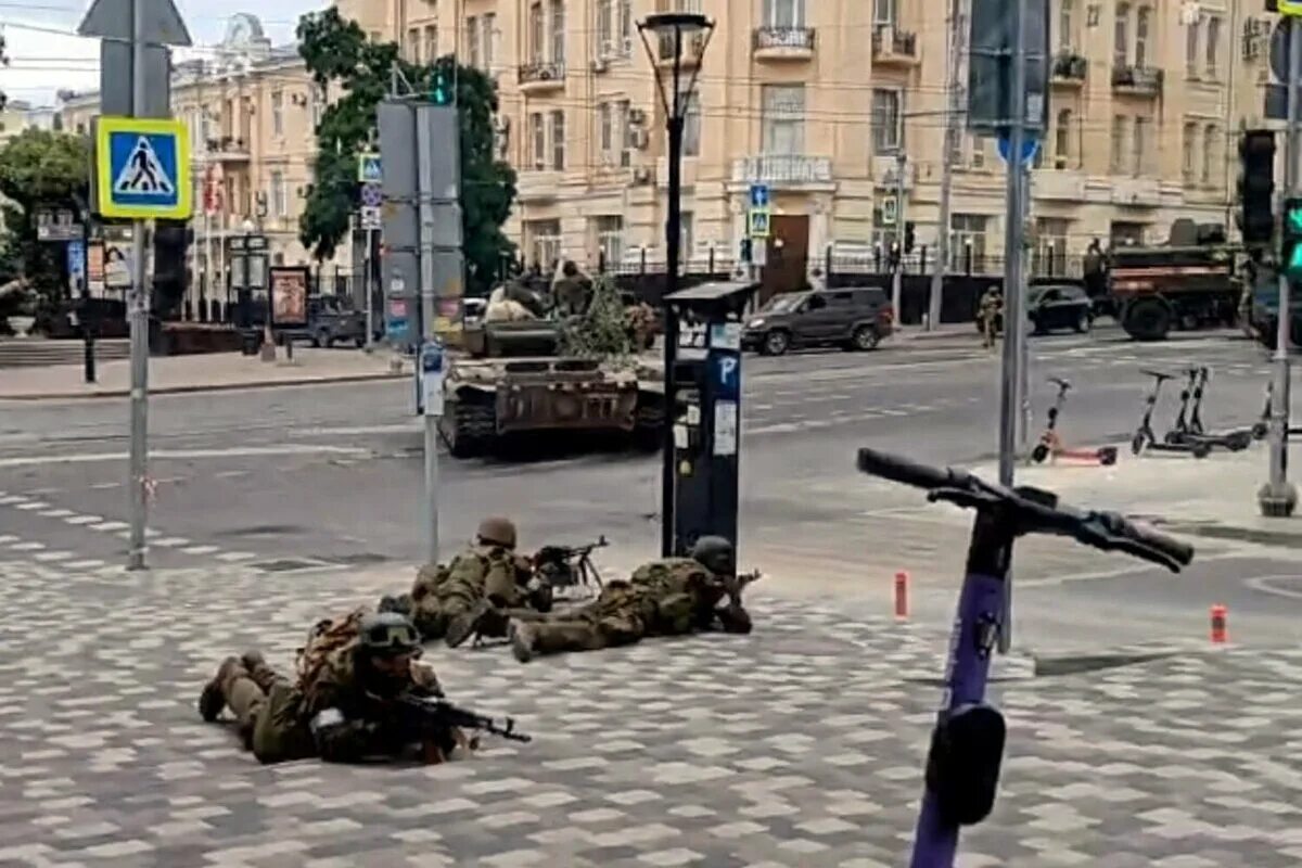 ЧВК Вагнер в Ростове на Дону. Российский солдат. В Ростове на Дону вооруженный переворот.